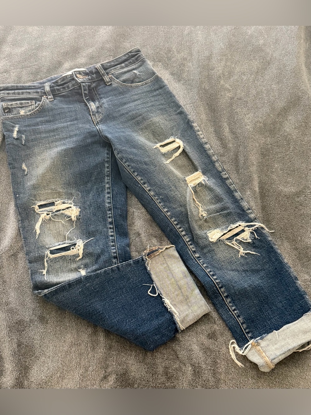 KanCan Ripped Jeans in Medium Blue Wash